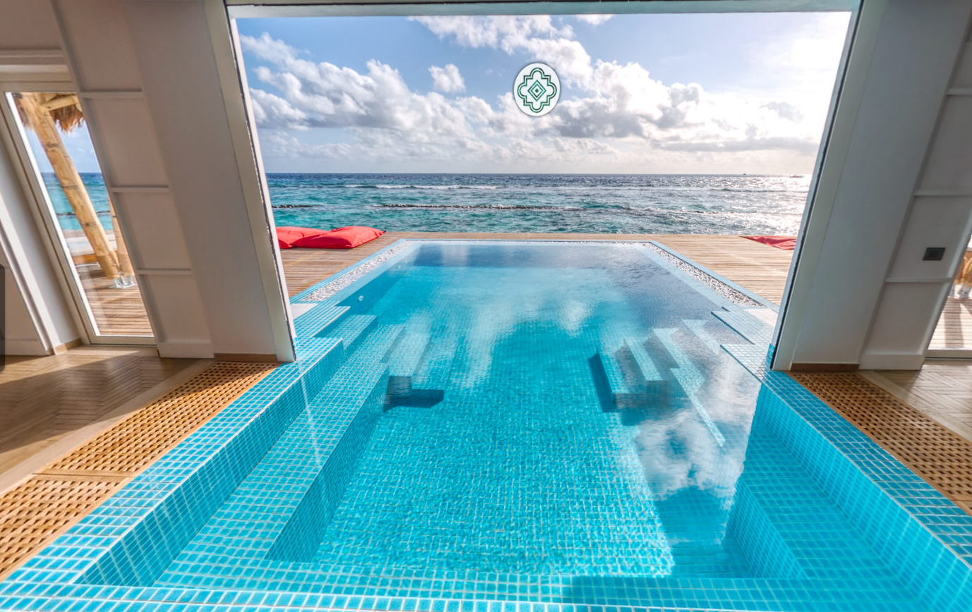 房型内部设施图片参考，如无边泳池与电视及音响， Presidential Water Villa-总统水上别墅  maldievs(翡翠岛 Emerald Maldives Resort and Spa) 