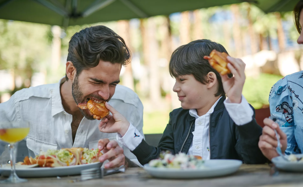 Hard Rock cafe（硬石餐厅） dining美食的图片集（ 国际美食 ），印度洋三大明珠马尔代夫,硬石酒店 HARD ROCK HOTEL MALDIVES