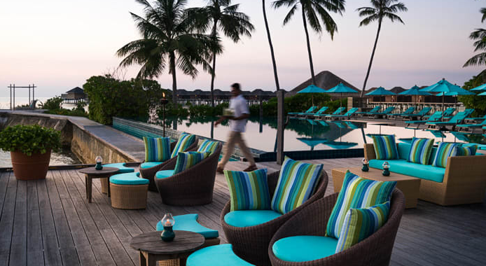 Dhoni Bar（池畔吧） dining美食的图片集（ 酒水、小吃 ），印度洋三大明珠马尔代夫,娜拉杜岛 Naladhu Private Island Maldives