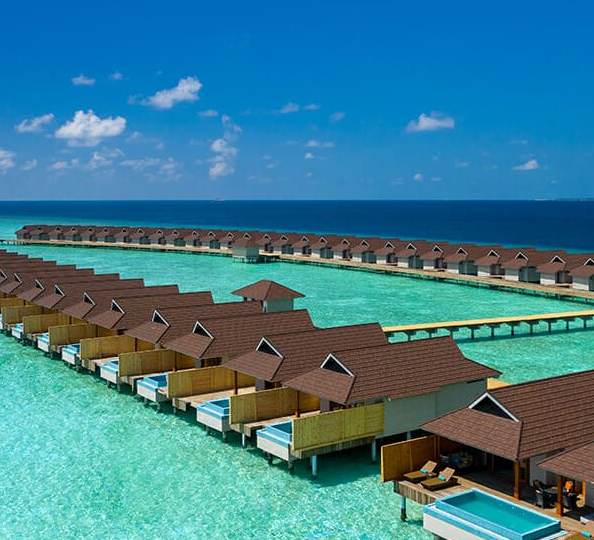 芙娜瓦希（原名：卡佩迪恩） The Standard Huruvalhi Maldives ,马尔代夫风景图片集:沙滩beach与海水water太美，泳池pool与水上活动watersport好玩