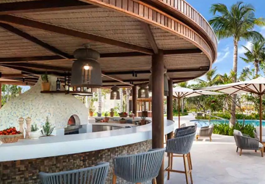 NAVA（游乐园酒吧） dining美食的图片集（ 披萨，酒水，小吃 ），印度洋三大明珠马尔代夫,华尔道夫.伊塔富士岛|希尔顿 Waldorf Astoria Maldives Ithaafushi