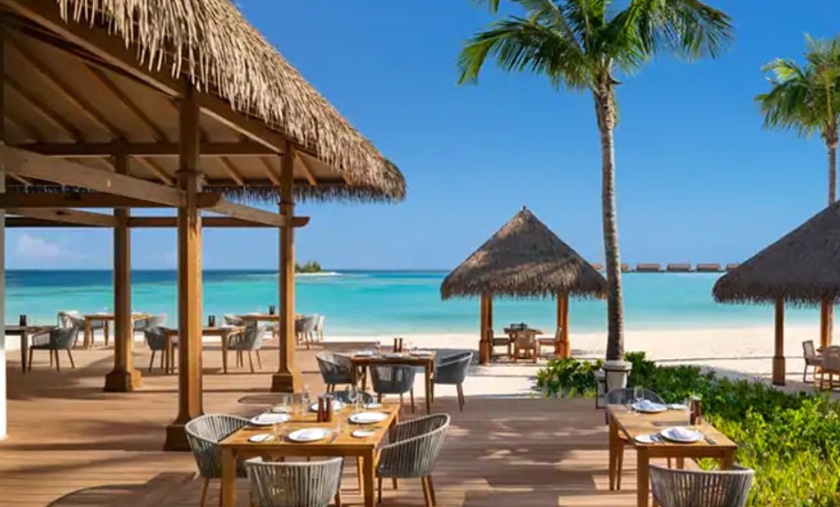 Tasting Table(主餐厅) dining美食的图片集( 自助+点餐 ),印度洋三大明珠马尔代夫,华尔道夫.伊塔富士岛|希尔顿 Waldorf Astoria Maldives Ithaafushi