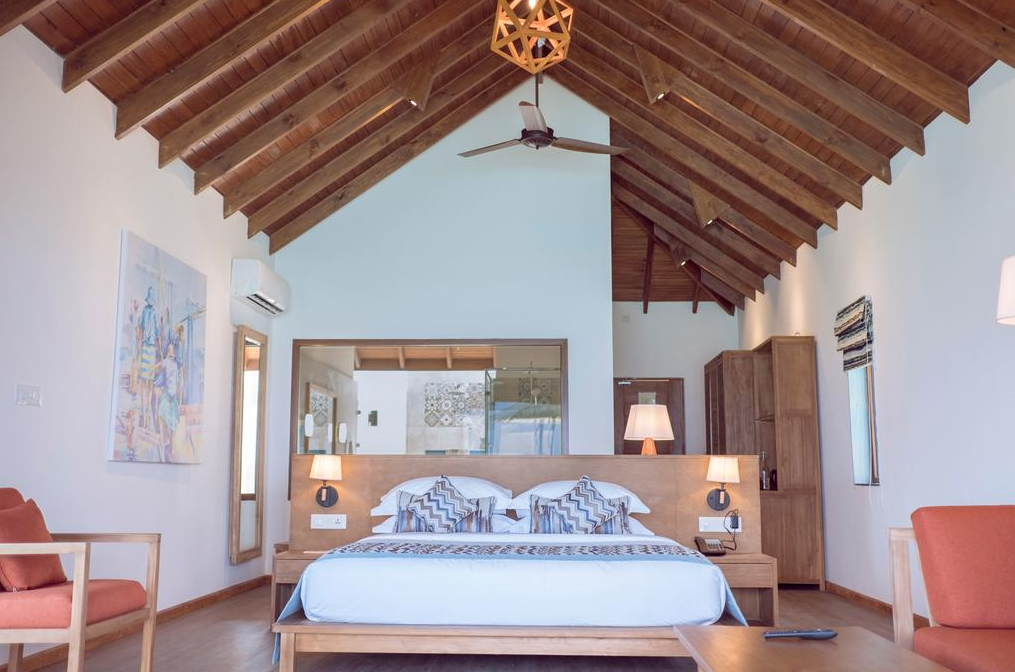 房型内部设施图片参考，如无边泳池与电视及音响， Garden villa-花园别墅 maldievs(瑞提法鲁岛 Reethi Faru Resort) 