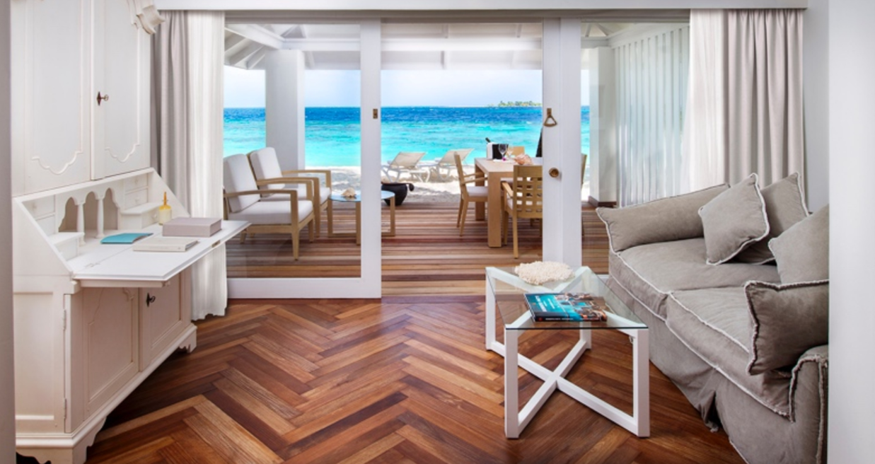 Beach Junior Suites-精致海滩套房 房型图片及房间装修风格(钻石泰达芙士岛 Diamonds Thudufushi)海岛马尔代夫 