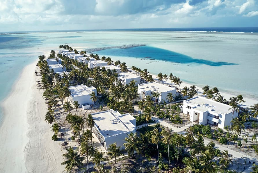 悦宜湾珊瑚岛酒店 Hotel Riu Atoll ,马尔代夫风景图片集:沙滩beach与海水water太美，泳池pool与水上活动watersport好玩