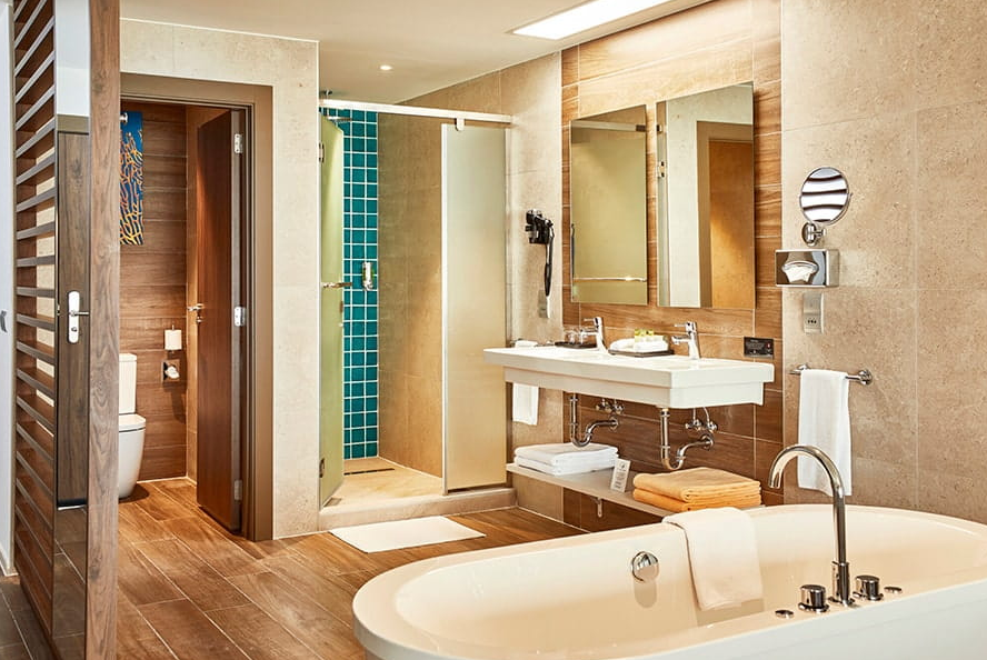 房型内部设施图片参考，如无边泳池与电视及音响， Overwater Suite-水上套房 maldievs(悦宜湾奢享|宫殿酒店 Riu Palace Maldivas) 