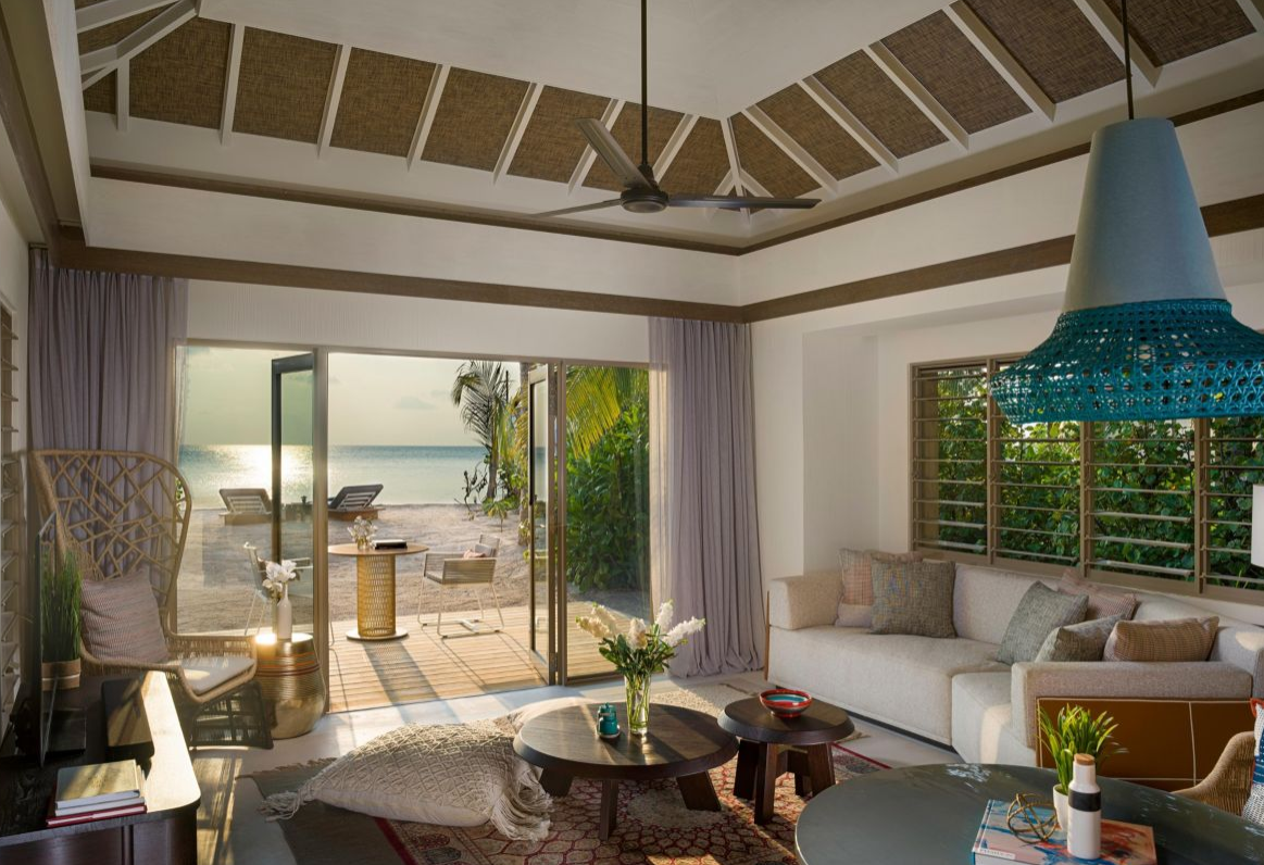 房型内部设施图片参考,如无边泳池与电视及音响, Two Bedroom Family Beach Pool Villa-两卧室家庭海滩泳池别墅 maldievs(洲际酒店(ihg) InterContinental Maldives Maamunagau Resort)