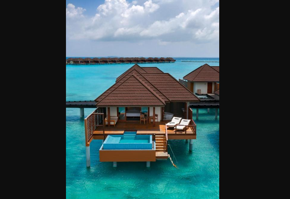 房型内部设施图片参考，如无边泳池与电视及音响， 水上泳池别墅-Water Villa With Pool maldievs(瓦露岛 VARU BY ATMOSPHERE) 