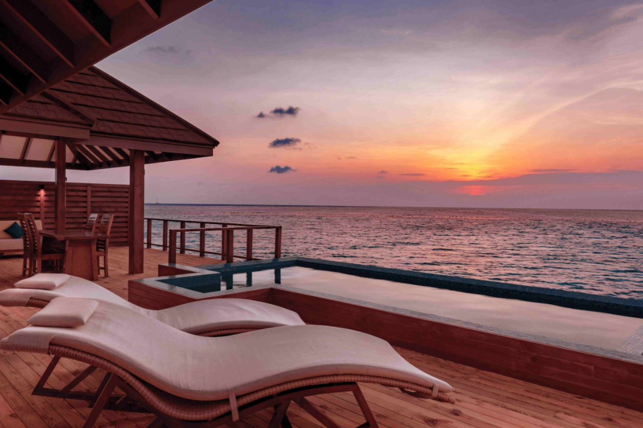 水上套房-WATER SUITE 房型图片及房间装修风格(瓦露岛 VARU BY ATMOSPHERE)海岛马尔代夫 