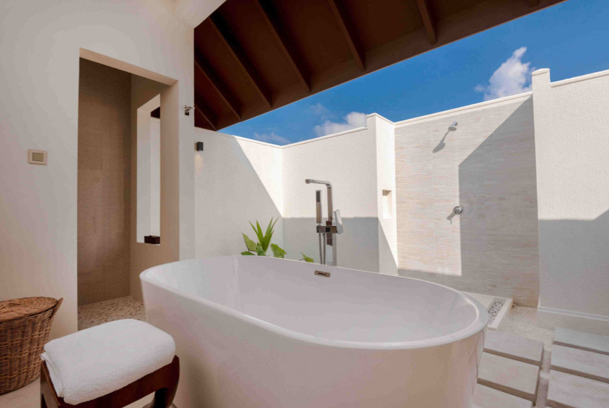 马里斯套房-Majlis Suite 房型图片及房间装修风格(瓦露岛 VARU BY ATMOSPHERE)海岛马尔代夫 