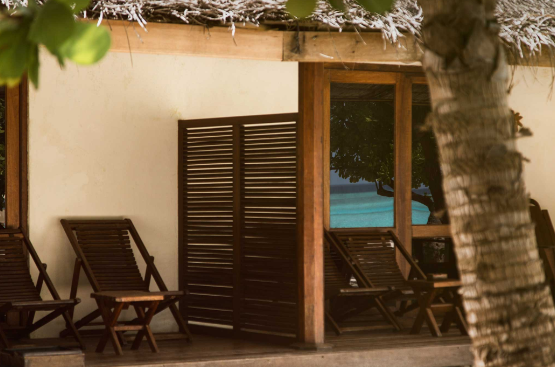 沙滩小屋-BEACH BUNGALOW 房型图片及房间装修风格(安利玛莎 Alimatha Aquatic Resort )海岛马尔代夫 