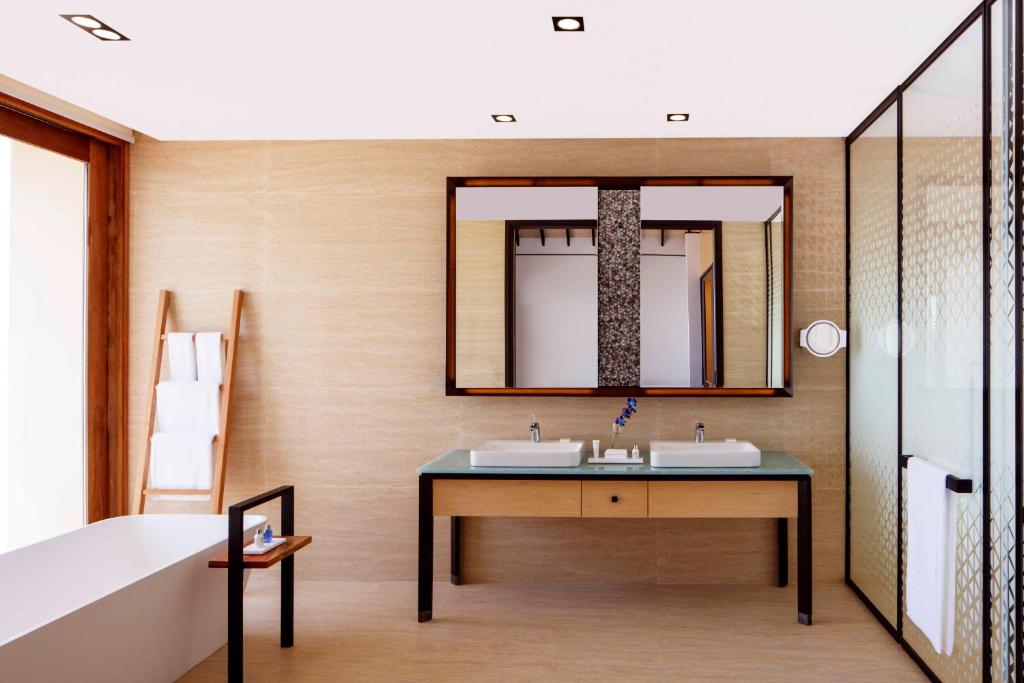 Water Villa with Pool-水上泳池别墅 房型图片及房间装修风格(丽笙度假酒店 Radisson Blu Resort Maldive)海岛马尔代夫 