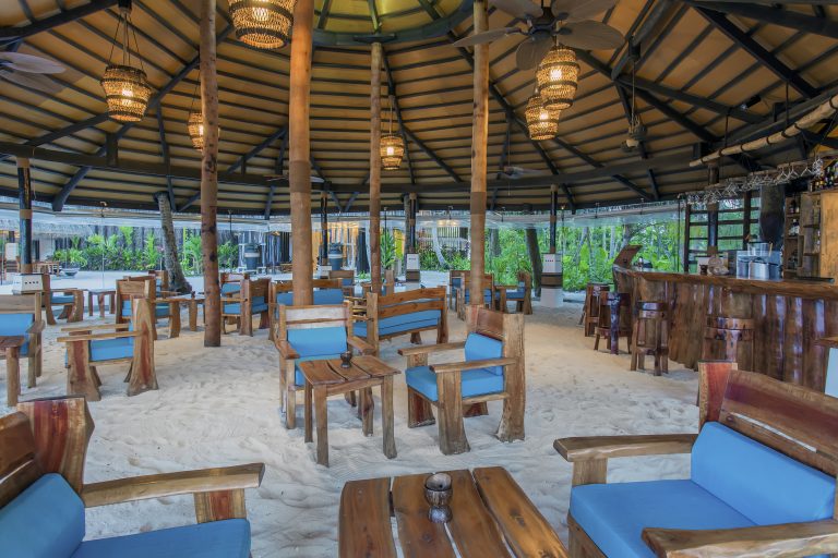 Veeru--主餐厅 dining美食的图片集(  ),印度洋三大明珠马尔代夫,艾菲伊自然度假岛 AaaVeee Nature