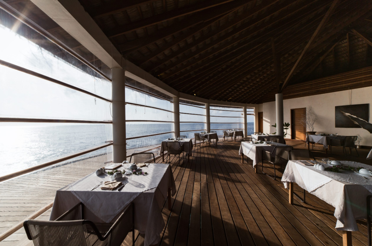 水上餐厅--Overwater Restauran dining美食的图片集( 自助餐 ),印度洋三大明珠马尔代夫,迪格瑞岛 Dhiggiri Tourist Resort