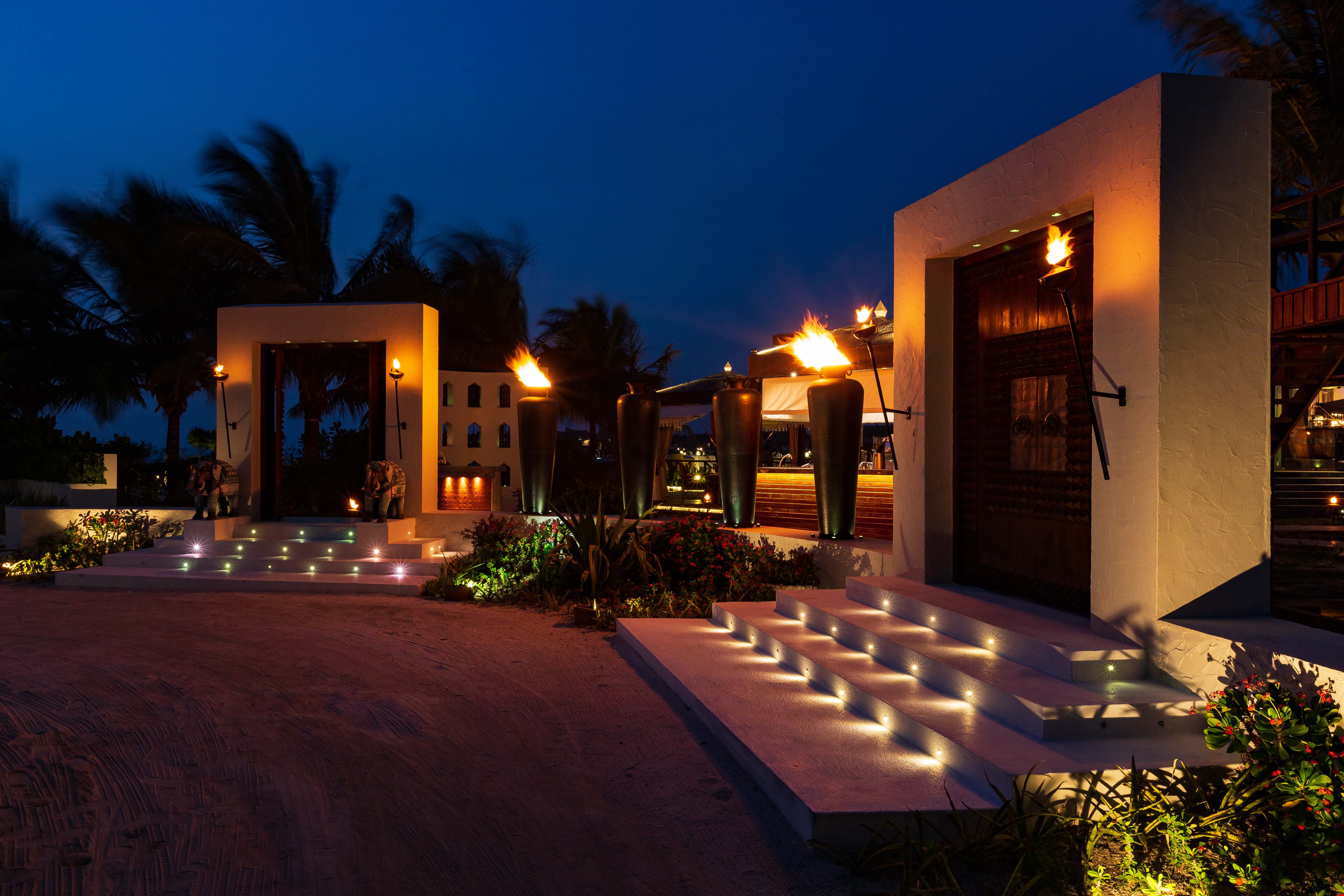 奥臻瑞泽铂丽富士--Ozen Reserve Bolifushi Ozen Reserve Bolifushi,dining时间( 18:30 - 22:30 )美食攻略 SAFFRON--印度餐厅 ,方便大家选岛(海岸线假期一级代理提供),海岛马尔代夫maldives