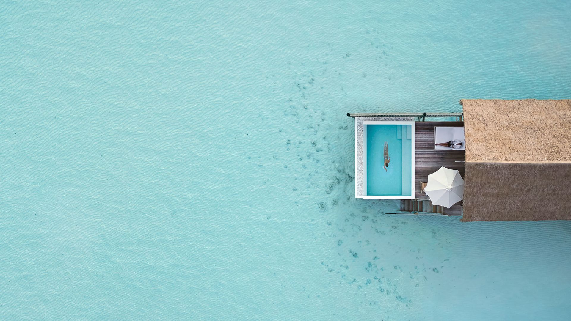 房型内部设施图片参考，如无边泳池与电视及音响， 单卧室泳池别墅-One bedroom water villa with pool maldievs(可可亚岛 Cocoa Maldives) 