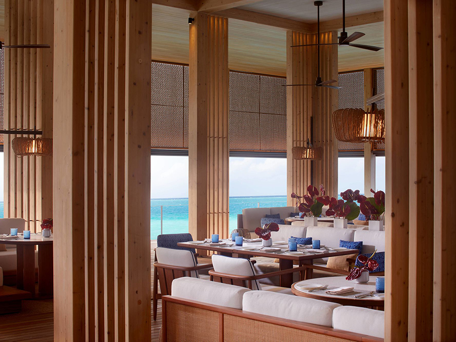 丽思卡尔顿 The Ritz Carlton Maldives,dining时间( 07:00-22:30 )美食攻略 La Locanda 餐厅 --意大利餐厅 ，方便大家选岛（海岸线假期一级代理提供），海岛马尔代夫maldives