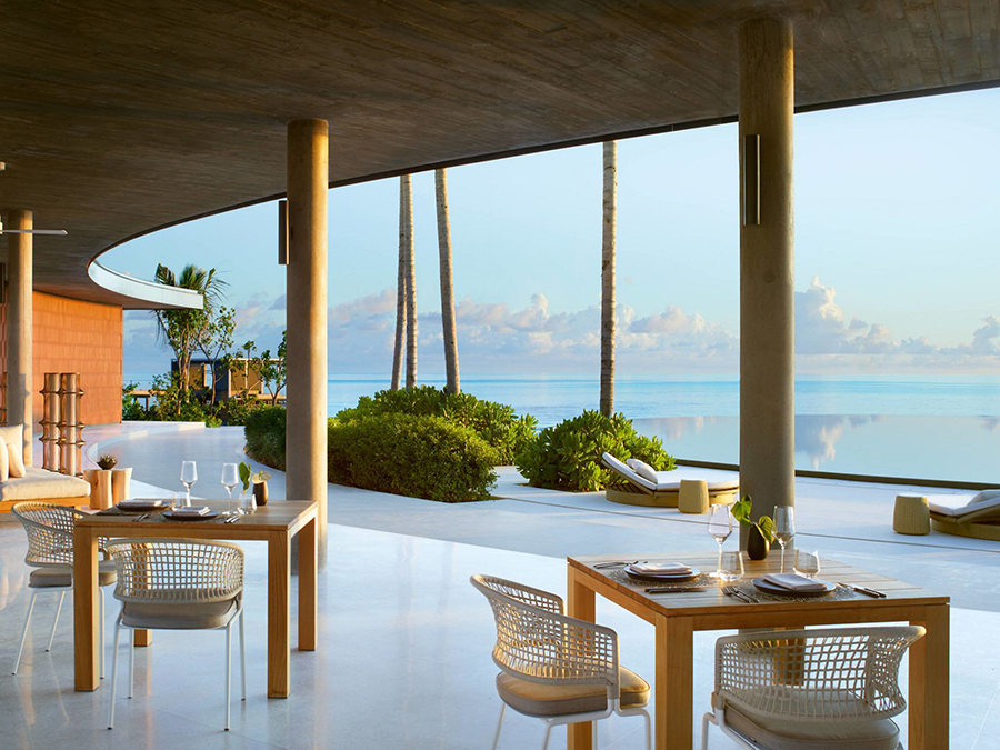 丽思卡尔顿 The Ritz Carlton Maldives,dining时间( 午餐、下午茶、晚餐 )美食攻略 Eau 酒吧 --水吧 ，方便大家选岛（海岸线假期一级代理提供），海岛马尔代夫maldives