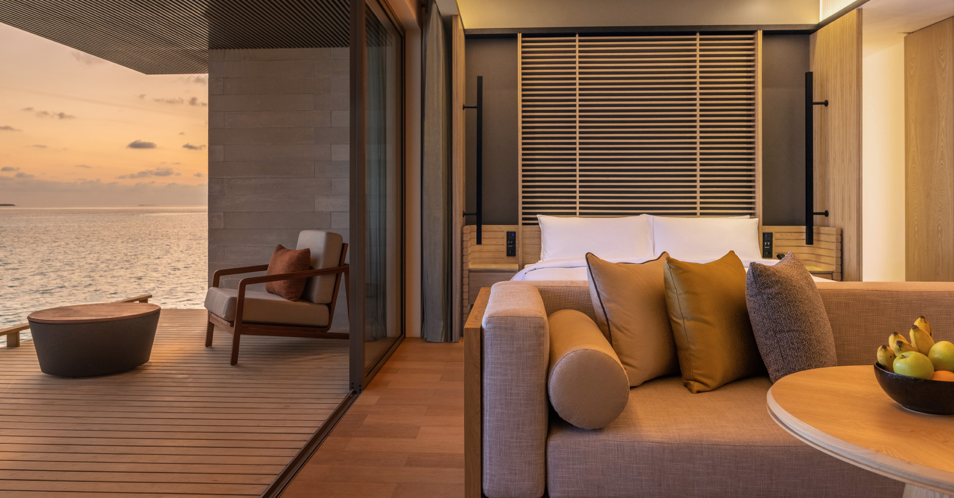 Sunset Water Villa-日落水上别墅 房型图片及房间装修风格(阿丽拉科泰法鲁岛 Alila Kothaifaru Maldives)海岛马尔代夫 