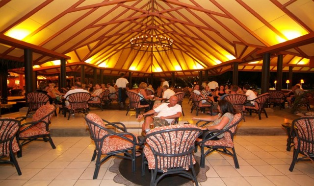 Hiyala Bar （主酒吧） dining美食的图片集（ 鸡尾酒、小食 ），印度洋三大明珠马尔代夫,白金岛|大劳力士岛 Adaraan Hudhuranfushi