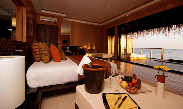 房型内部设施图片参考，如无边泳池与电视及音响， 蜜月别墅-Honeymoon Villas maldievs(瓦度岛 Adaaran Vadoo) 