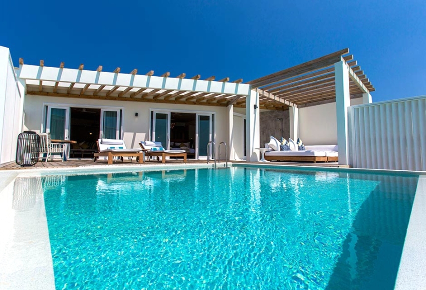 房型内部设施图片参考，如无边泳池与电视及音响， 海洋双卧室泻湖别墅-Ocean Lagoon House 2 bedroom maldievs(阿米拉 Amilla Fushi) 