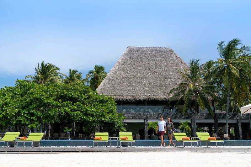 AKV岛|安娜塔拉-吉哈瓦岛 Anantara Kihavah Villas ,马尔代夫风景图片集:沙滩beach与海水water太美，泳池pool与水上活动watersport好玩