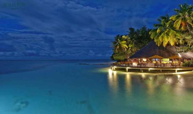 The Velaavani Bar dining美食的图片集( 各式饮品 ),印度洋三大明珠马尔代夫,悦椿伊瑚鲁(葫芦)岛 Angsana Ihuru