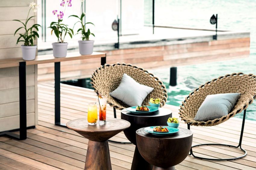 白马庄园 Cheval Blanc Randheli,dining时间( 午餐 12:00至16:00，晚餐 19:00-22:30 )美食攻略 The Deelani（意大利餐吧） ，方便大家选岛（海岸线假期一级代理提供），海岛马尔代夫maldives