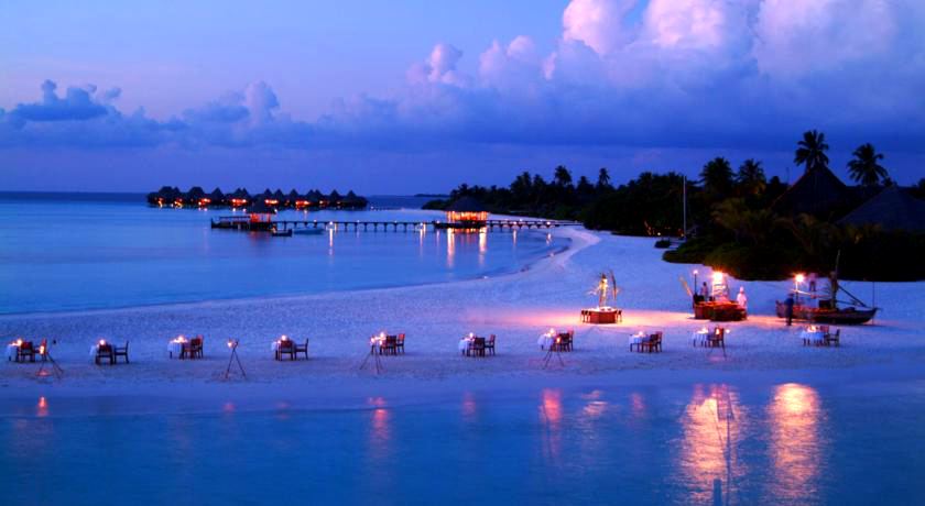 杜尼可鲁岛(可可棕榈杜妮) Coco Palm Dhuni Kolhu ,马尔代夫风景图片集:沙滩beach与海水water太美，泳池pool与水上活动watersport好玩