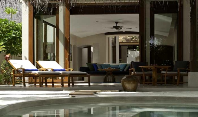 豪华沙滩别墅-Deluxe Beach Villa 房型图片及房间装修风格(港丽|希尔顿·康莱德 Conrad Maldives Rangali)海岛马尔代夫 