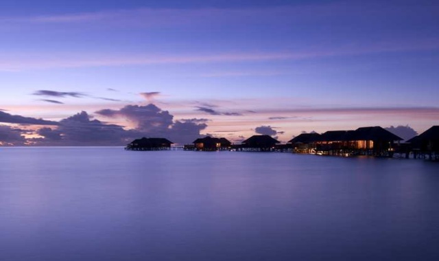 气派水上别墅-Grand Water Villa 房型图片及房间装修风格(港丽|希尔顿·康莱德 Conrad Maldives Rangali)海岛马尔代夫 