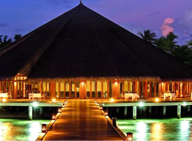 Matheefaru Restaurant Matheefaru--日落泳池咖啡馆主餐厅 dining美食的图片集( 法式、国际美食 ),印度洋三大明珠马尔代夫,神仙珊瑚岛 Island Hideaway at Dhonakulhi