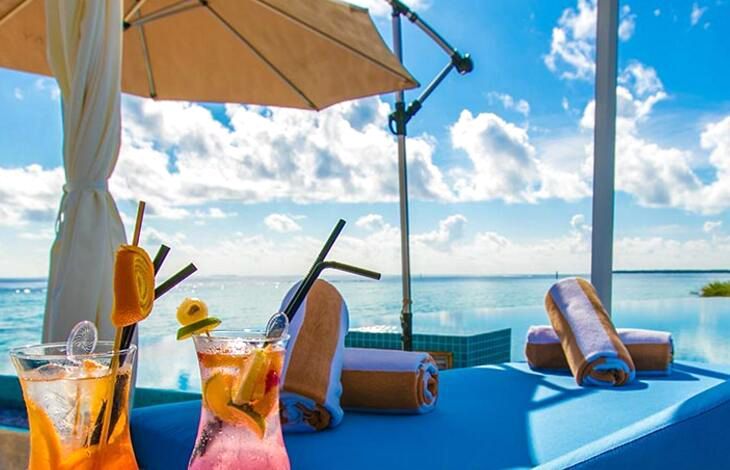 神仙珊瑚岛 Island Hideaway at Dhonakulhi,dining时间( 早、中、晚餐 )美食攻略 Sunrise Pool Café--日落泳池咖啡馆 ,方便大家选岛(海岸线假期一级代理提供),海岛马尔代夫maldives