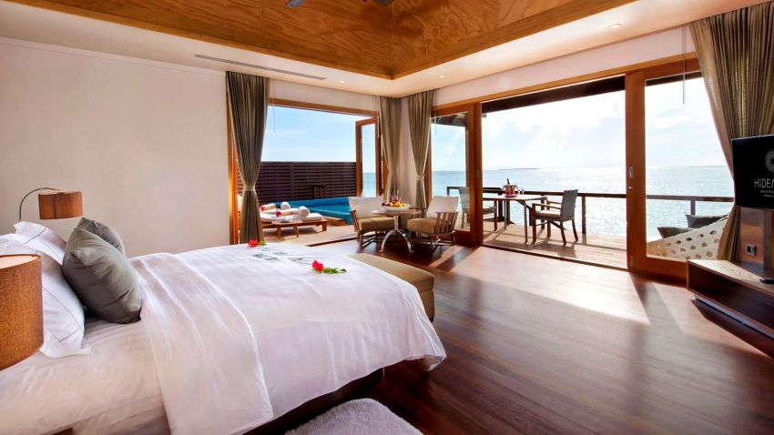 房型内部设施图片参考，如无边泳池与电视及音响， 带游泳池的观海别墅-Ocean Villa With Pool maldievs(神仙珊瑚岛 Island Hideaway at Dhonakulhi) 