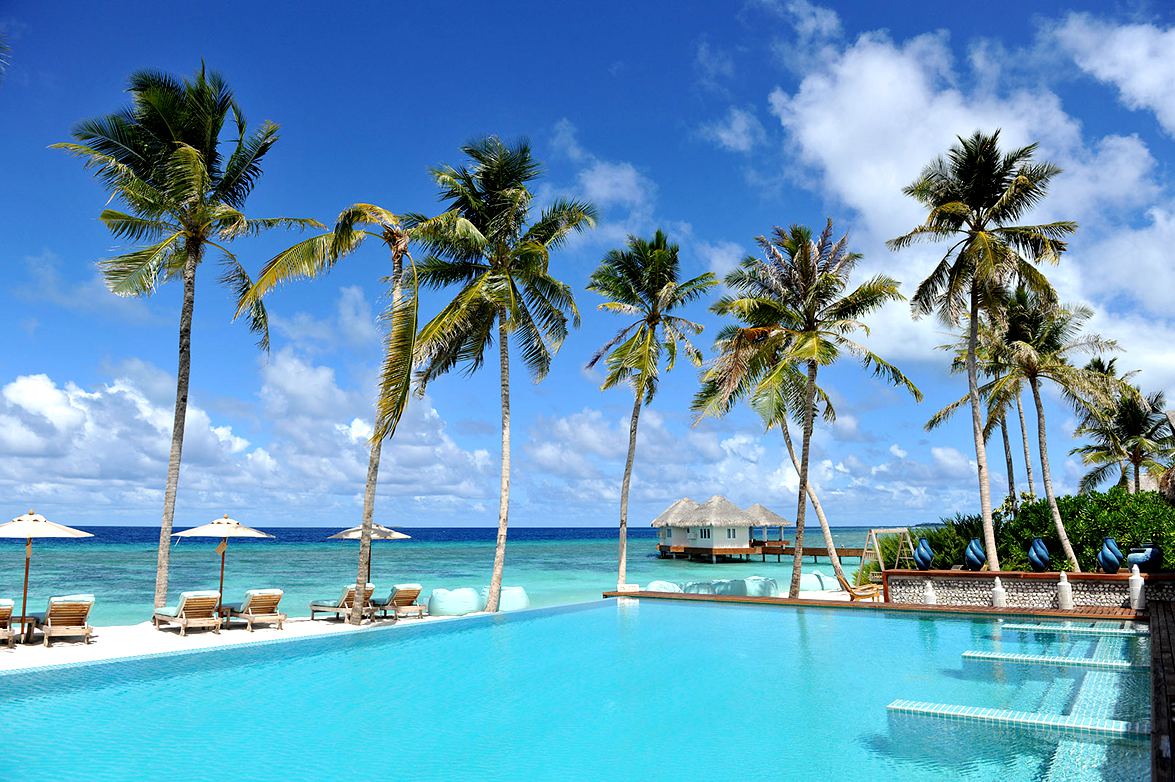 洛马 Loama Maldives ,马尔代夫风景图片集:沙滩beach与海水water太美，泳池pool与水上活动watersport好玩