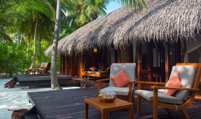 海滩别墅套房-Beach Villa Suite 房型图片及房间装修风格(曼德芙仕岛 Medhufushi Island)海岛马尔代夫 
