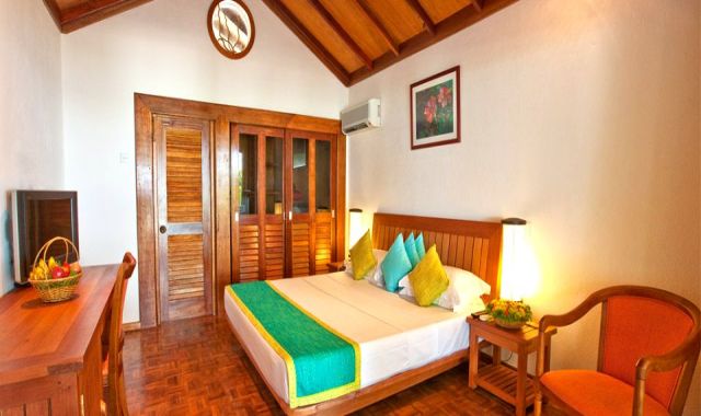 房型内部设施图片参考，如无边泳池与电视及音响， 瑞提别墅-Reethi Villa maldievs(瑞提海滩 Reethi beach resort) 