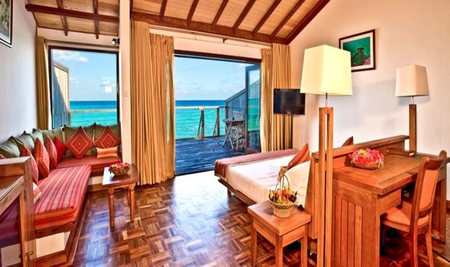 房型内部设施图片参考，如无边泳池与电视及音响， 水上别墅-Water Villa maldievs(瑞提海滩 Reethi beach resort) 