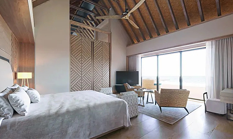 房型内部设施图片参考，如无边泳池与电视及音响， Two Bedroom Beach Villa With Pool-双卧室沙滩泳池别墅  maldievs(华尔道夫.伊塔富士岛|希尔顿 Waldorf Astoria Maldives Ithaafushi) 