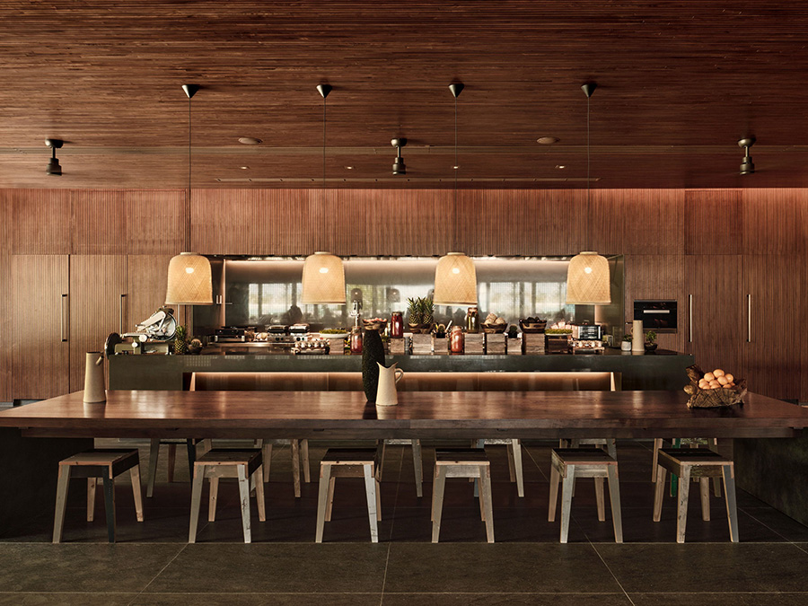 柏典 Patina Maldives Fari Islands,dining时间( 早餐07:00-10:30;午餐12:00-15:00;晚餐18:00-22:30 )美食攻略 国际餐厅--Roots ,方便大家选岛(海岸线假期一级代理提供),海岛马尔代夫maldives