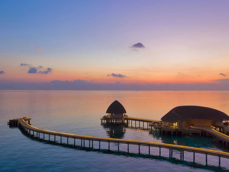 地中海水上餐厅--Mediterraneo Restaurant dining美食的图片集( 沿海美食、地中海风味 ),印度洋三大明珠马尔代夫,翡翠法鲁富士岛 Emerald Faarufushi Resort and Spa