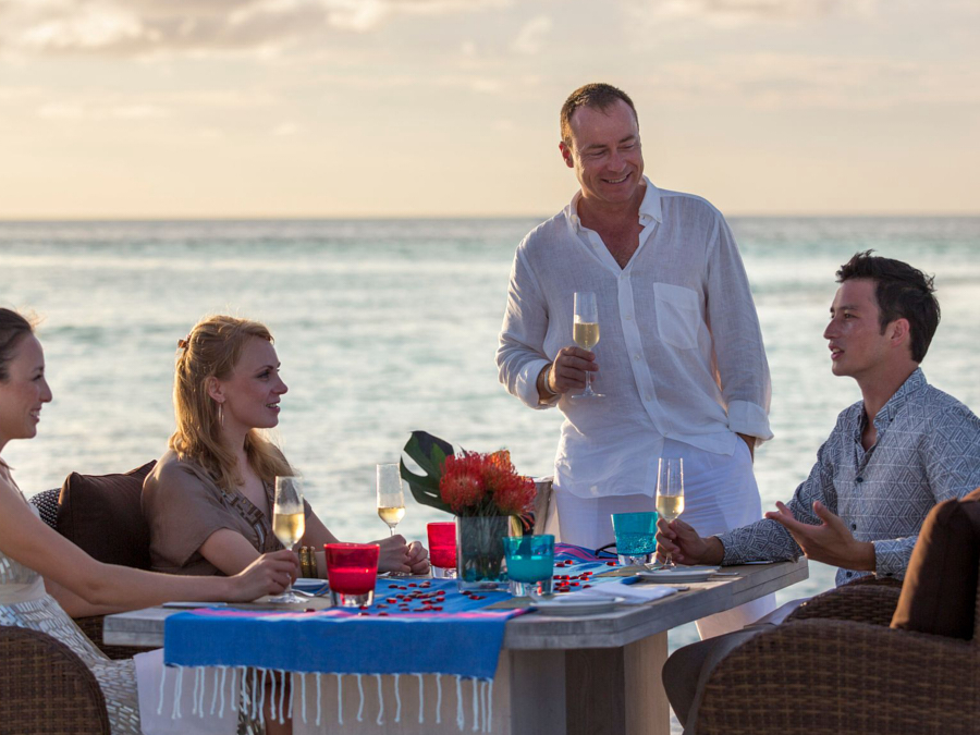 瑞喜敦法鲁马富士岛 The Residence Maldives Falhumaafushi,dining时间( 全天(提前预约) )美食攻略 目的地餐饮--Destination Dining ,方便大家选岛(海岸线假期一级代理提供),海岛马尔代夫maldives