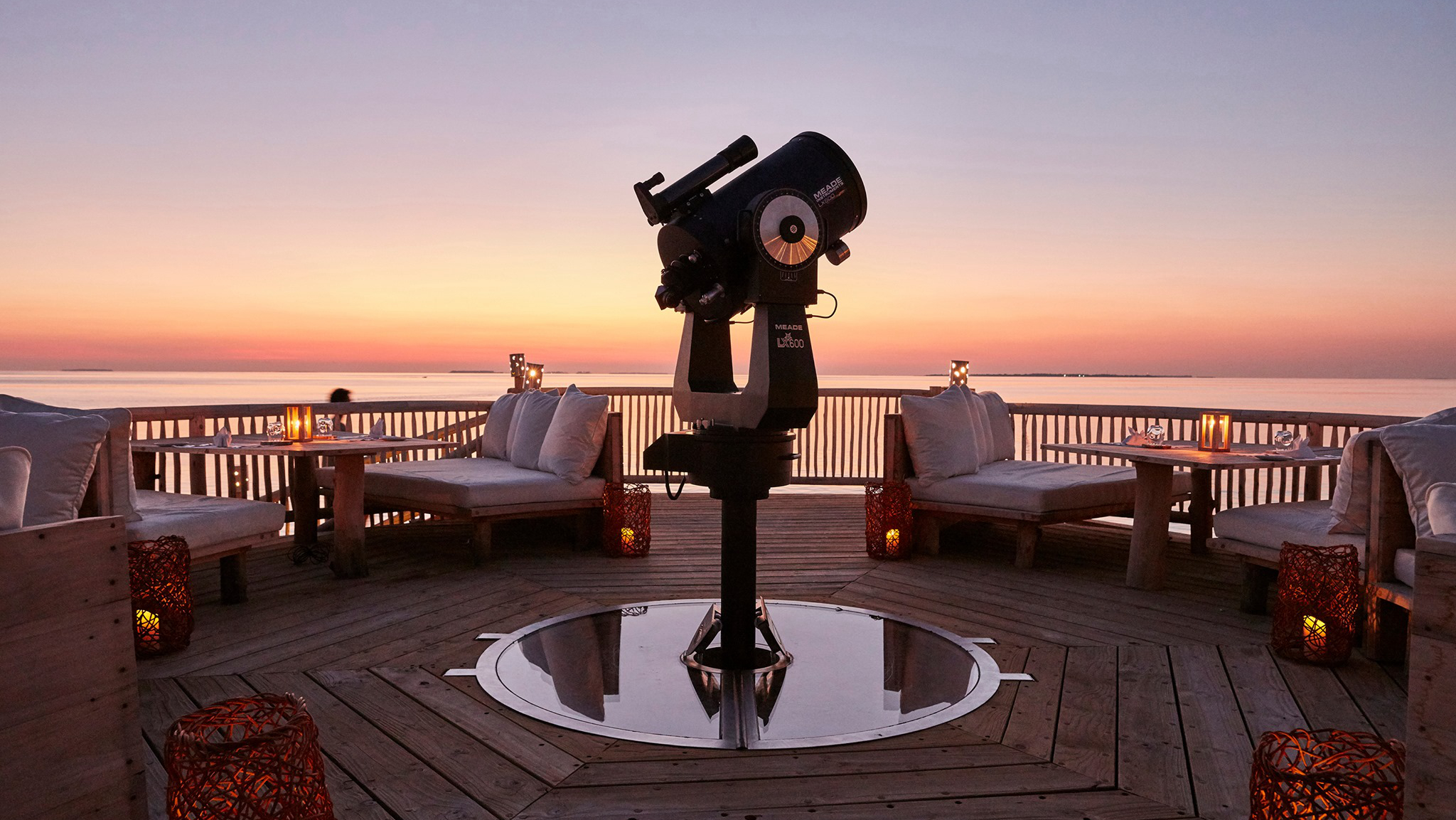 索尼娃贾尼岛 Soneva Jani,dining时间( 晚餐 )美食攻略 So Starstruck 餐厅--So Starstruck ，方便大家选岛（海岸线假期一级代理提供），海岛马尔代夫maldives