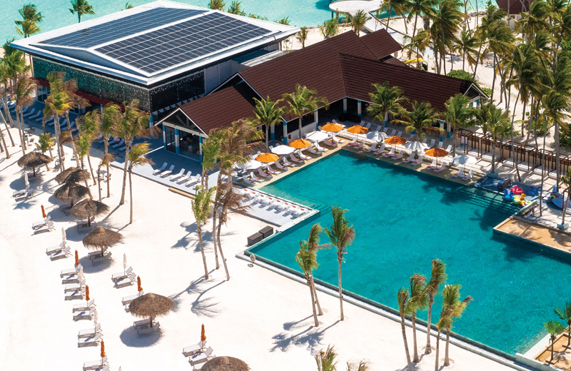 泳池吧--X360 dining美食的图片集（ 各种酒类以及小吃 ），印度洋三大明珠马尔代夫,奥露·艾拉富士 OBLU XPErience Ailafushi