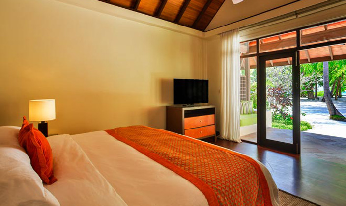 房型内部设施图片参考，如无边泳池与电视及音响， Deluxe Bungalow-豪华小屋 maldievs(椰子岛|可伦巴岛 Kurumba) 