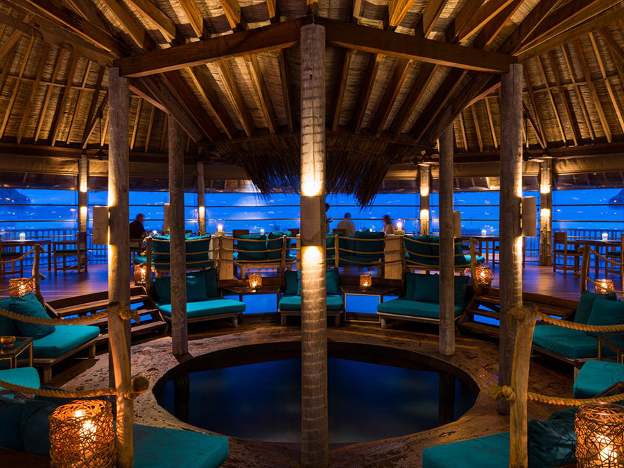 水上餐吧--Overwater Bar dining美食的图片集（ 鸡尾酒、小吃、特色风味美食 ），印度洋三大明珠马尔代夫,姬丽兰卡富士 Gili Lankanfushi Maldives