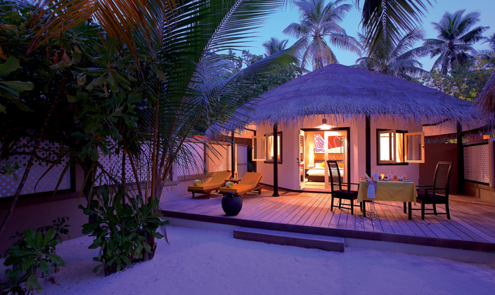 房型内部设施图片参考，如无边泳池与电视及音响， Deluxe Beachfront Pool Villa-豪华海滩泳池别墅  maldievs(薇拉瓦鲁岛|AV岛|海龟岛 Angsana velavaru) 