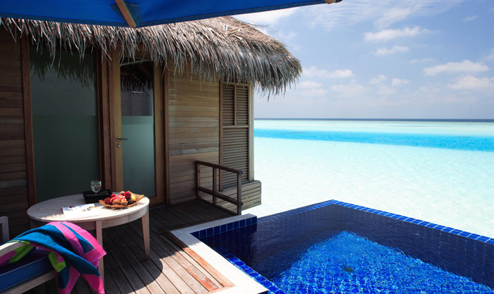 房型内部设施图片参考，如无边泳池与电视及音响， Anantara Over Water Pool Suite-安纳塔拉水上泳池套房 maldievs(笛古岛D岛(安娜塔拉) Anantara Dhigu) 