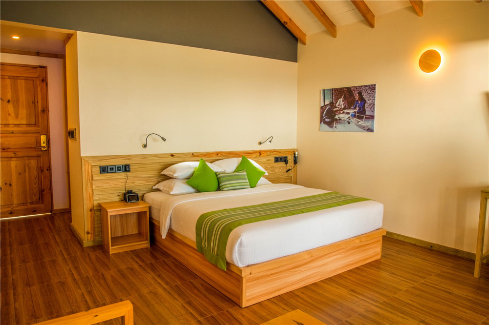 房型内部设施图片参考，如无边泳池与电视及音响， Beach Villa-海滩别墅 maldievs(南棕榈度假村 South Palm Resort Maldives) 